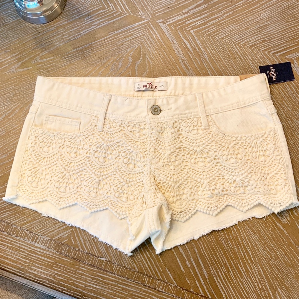 Hollister shorts with crochet lace detail, NWT